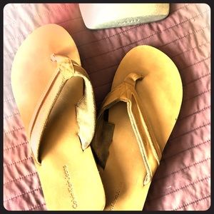 Men’s Calvin Klein Leather Flip Flops! Size 12!